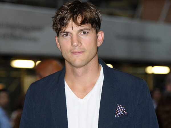 Ashton KutcheAshton Kutcher Net Worth 2021 r Net Worth 2021