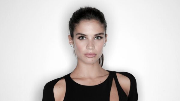 Sara Sampaio Net Worth 2021